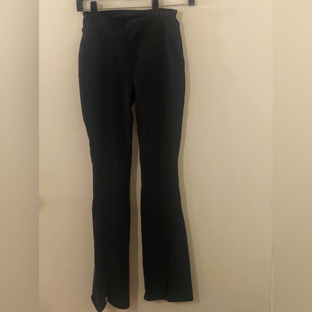 Alo Yoga bootcut slit hem leggings xs